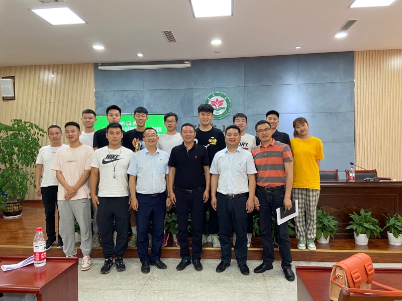 1622703852957082469.jpg 合影留恋.jpg