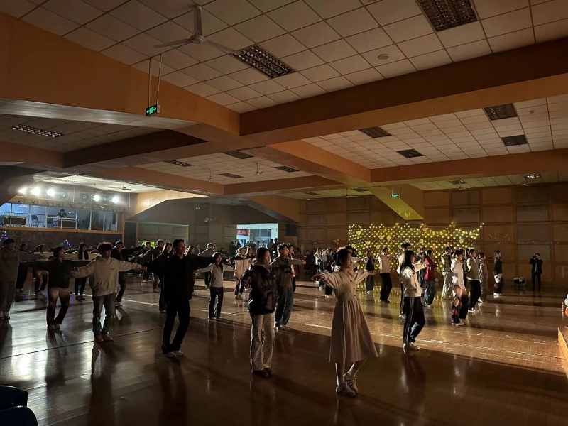 IzGj_1710148568114084100.jpg 3.jpg