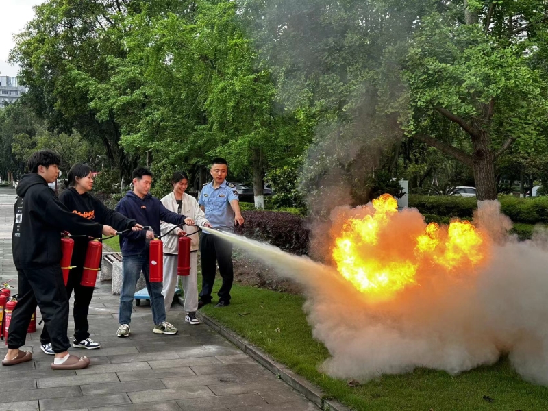 jYDu_1712799536620035746.jpg 6.jpg