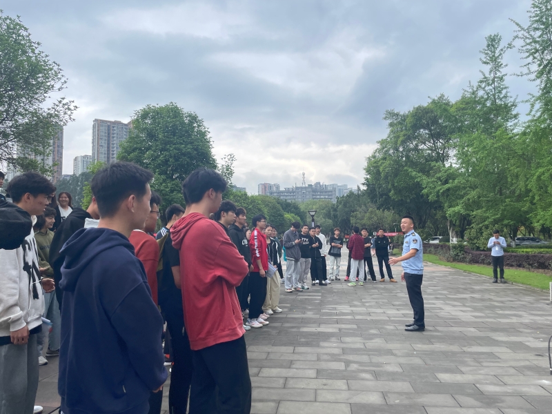 qDzI_1712799518431072685.jpg 5.jpg