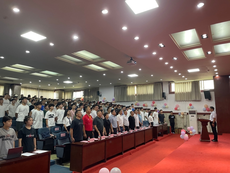 BWal_1725876643422087766.jpg 唱国歌.jpg