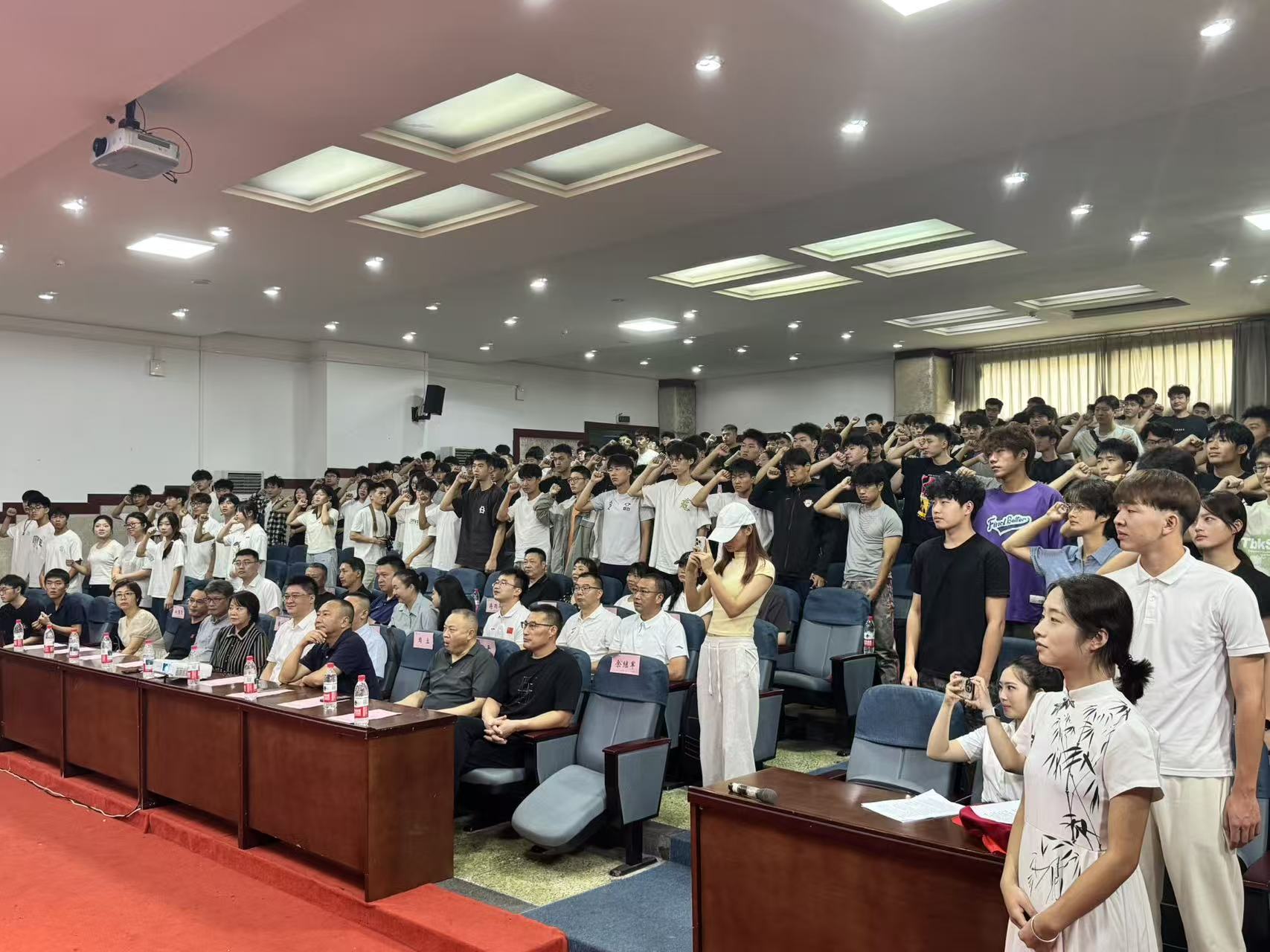 jglh_1758770450234015121.jpg jglh_1758770450234015121.jpg